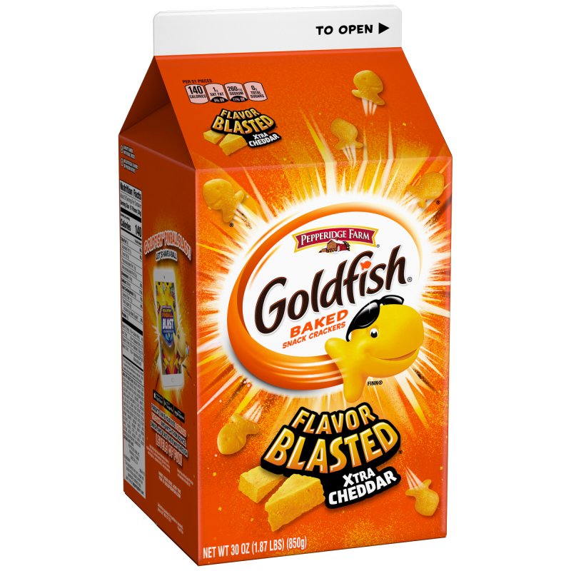 Xtra Cheddar Goldfish.jpeg